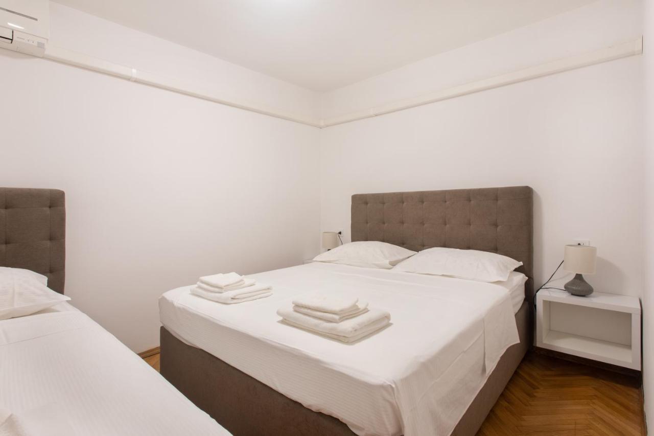 Apartmaji Pri Perotu イゾラ エクステリア 写真