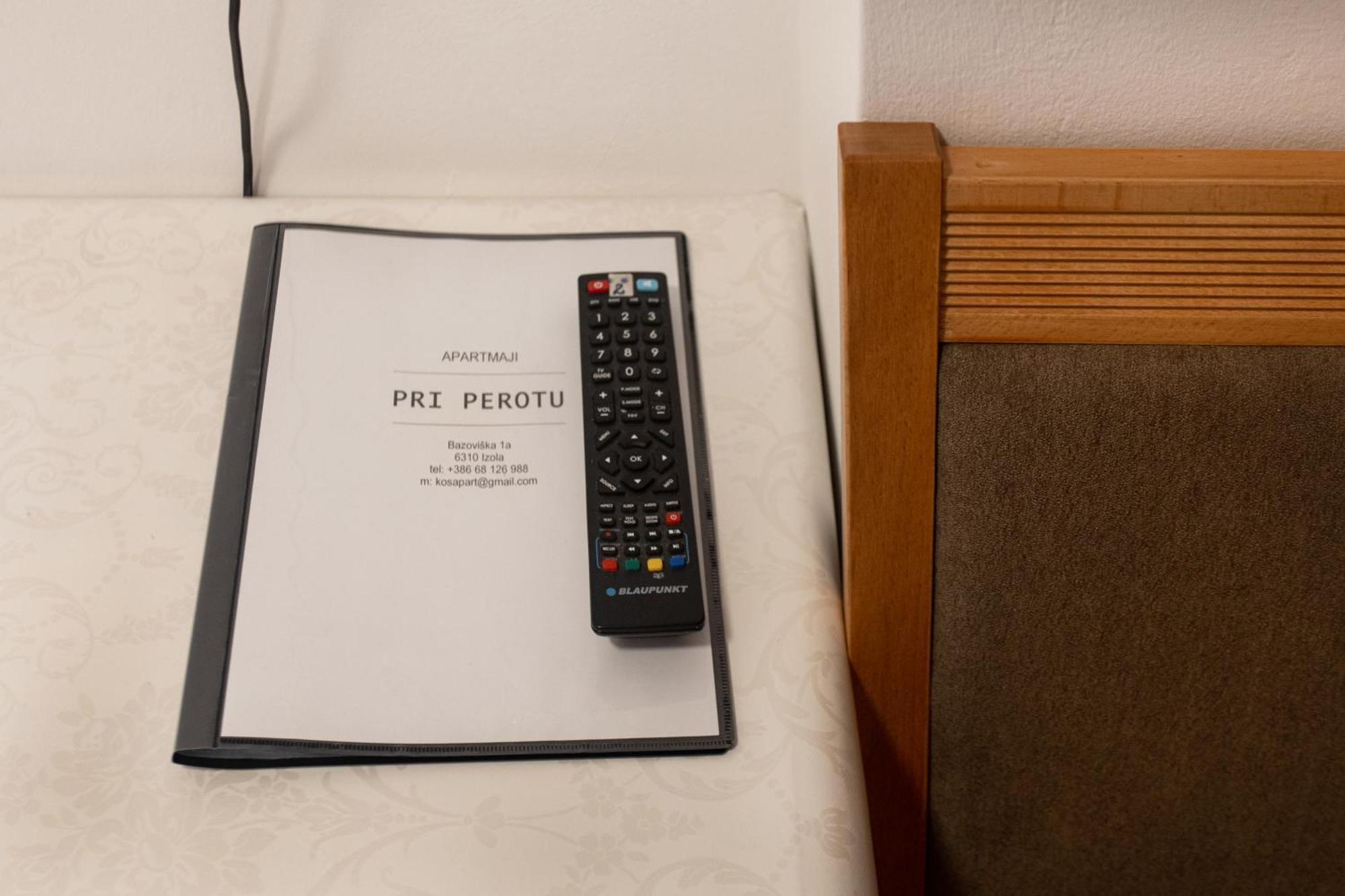 Apartmaji Pri Perotu イゾラ エクステリア 写真