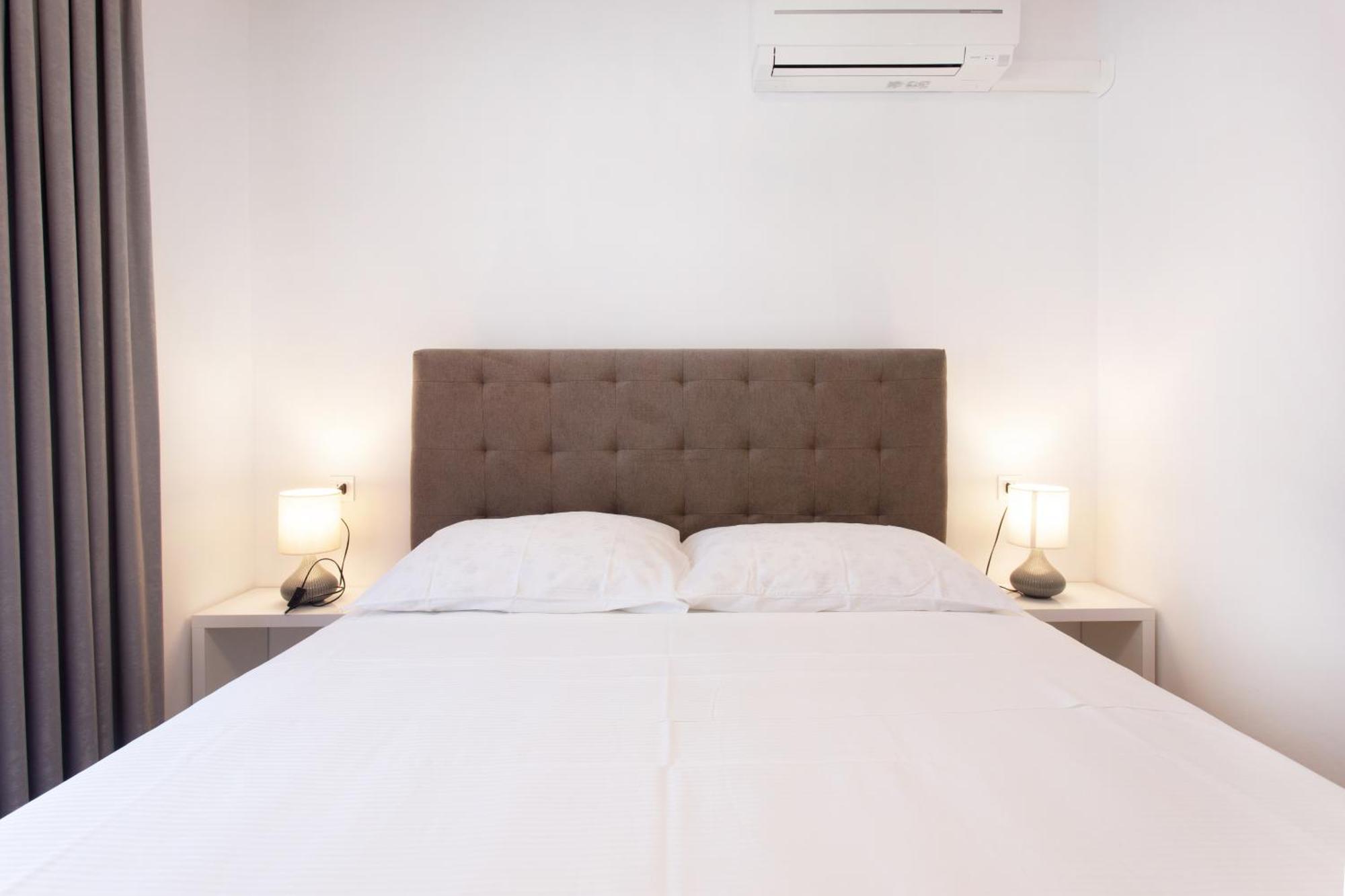 Apartmaji Pri Perotu イゾラ エクステリア 写真